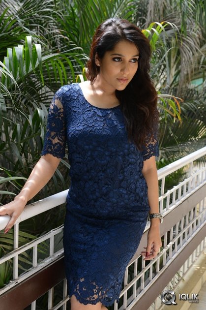 Rashmi-Gautam-Interview-About-Guntur-Talkies